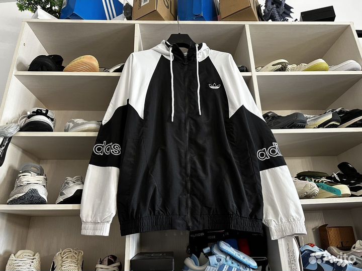 Ветровка adidas