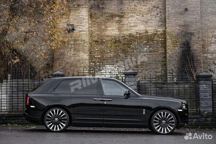 Кованый диск kahn R24 5x112