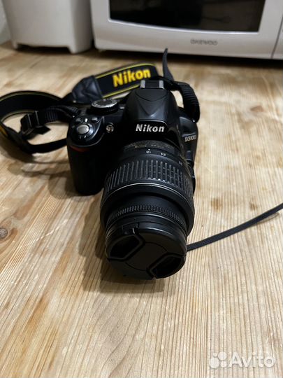 Nikon D3100 Kit AF-S DX Nikkor 18-55mm f/3.5-5.6G