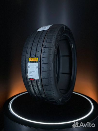 Pirelli P Zero PZ4 275/40 R21 107Y