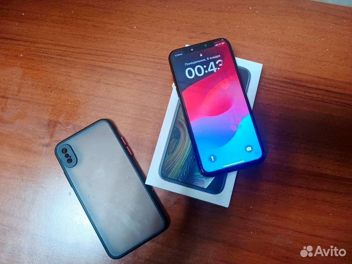 iPhone Xs, 256 ГБ