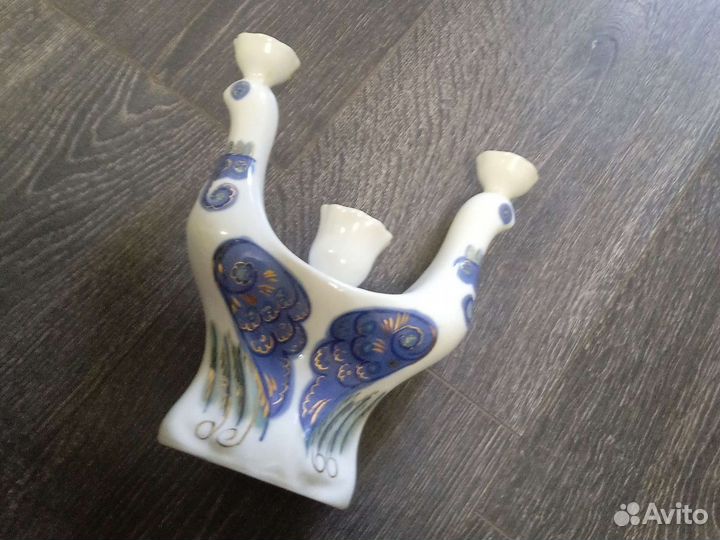 Фарфоровый подсвечник