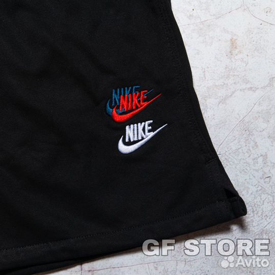 Шорты Nike