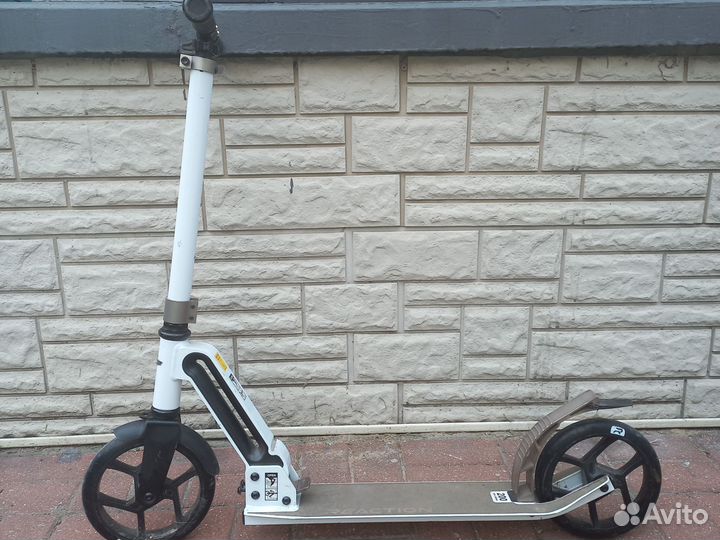 Самокат с большими колесами