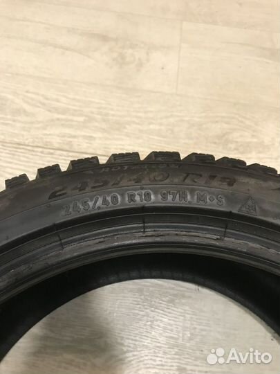 Pirelli Ice Zero 2 245/40 R18