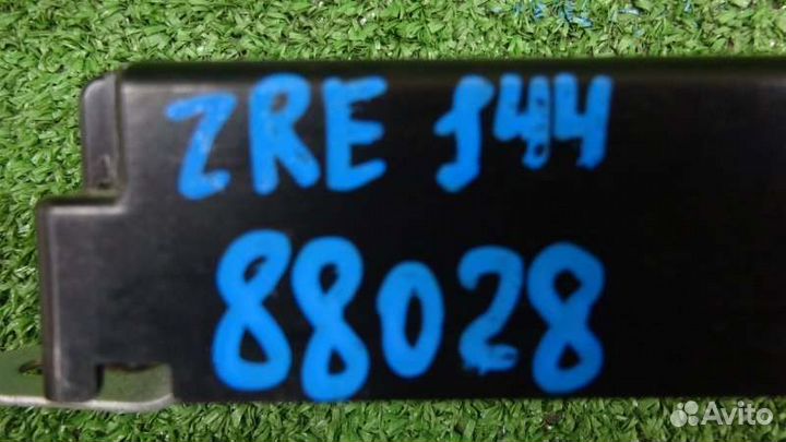 Электронный блок Toyota Corolla Fielder ZRE144