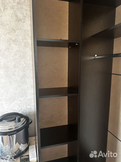 Угловой шкаф