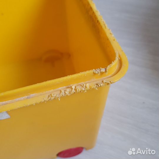 Ящик для игрушек на колесах