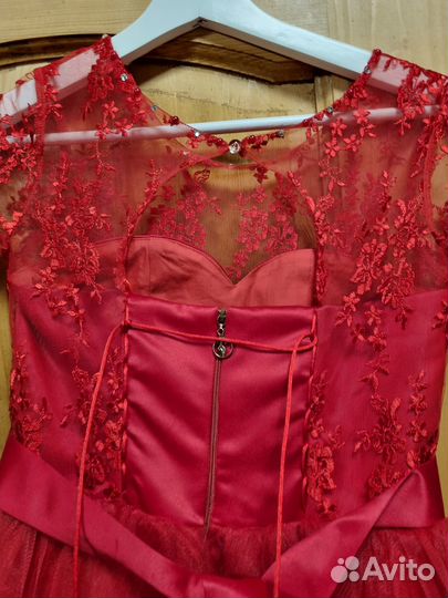 Шикарное платье для девочки