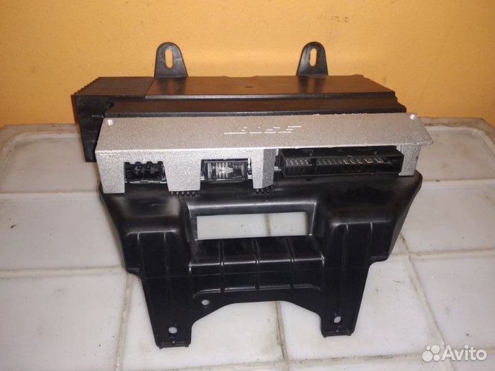 Усилитель звука Audi A6 C6 caha 2010