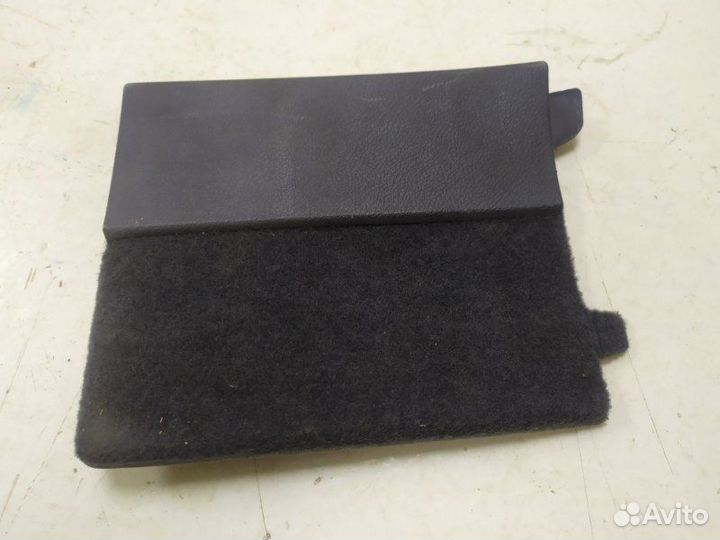 Заглушка задняя правая Volkswagen Touareg