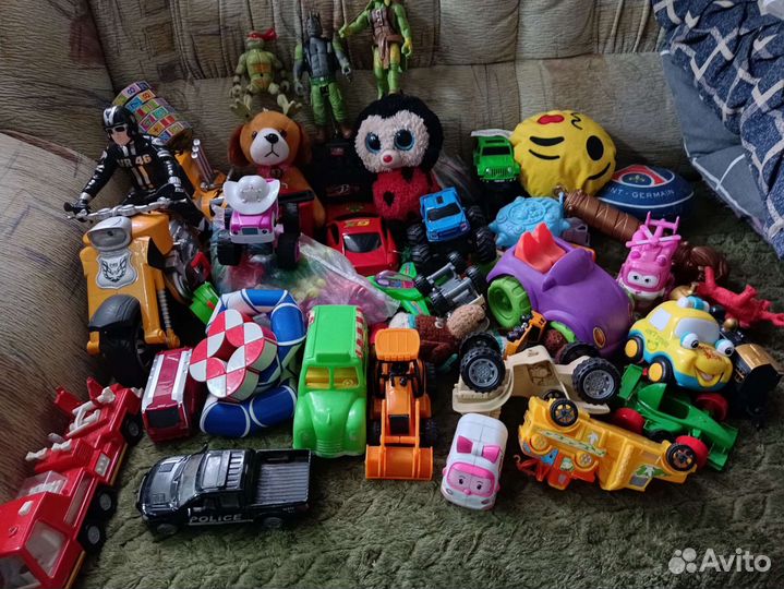 Игрушки для мальчика пакетом