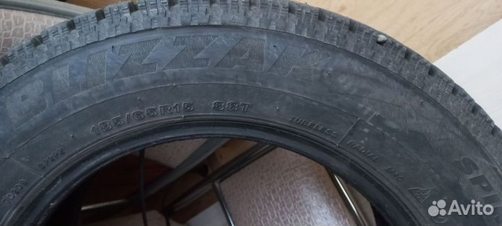 Bridgestone Blizzak Spike-02 185/65 R15 88T