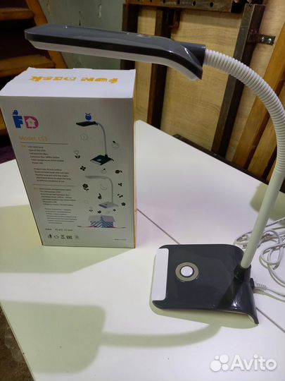 Светодиодный светильник настольный