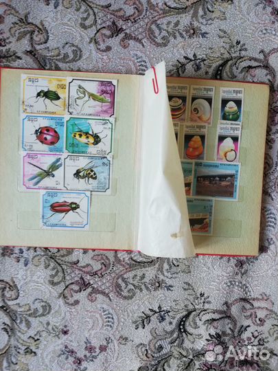 Альбом с марками кампучия (Камбоджа)