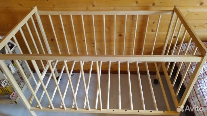 Детская кроватка