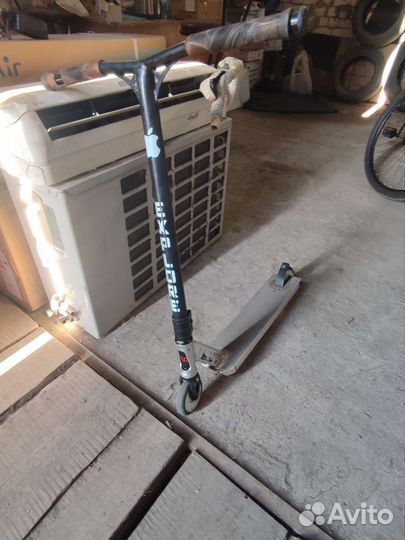 Трюковой самокат explore booger golden