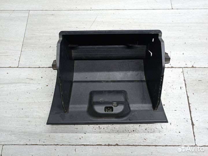 Бардачок Ford Fiesta 5