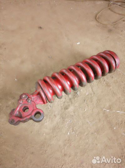 Пружина натяжителя гусеницы в сборе тдт-55