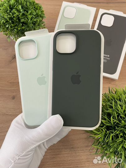 Чехол на iPhone 15 Silicon Case MagSafe