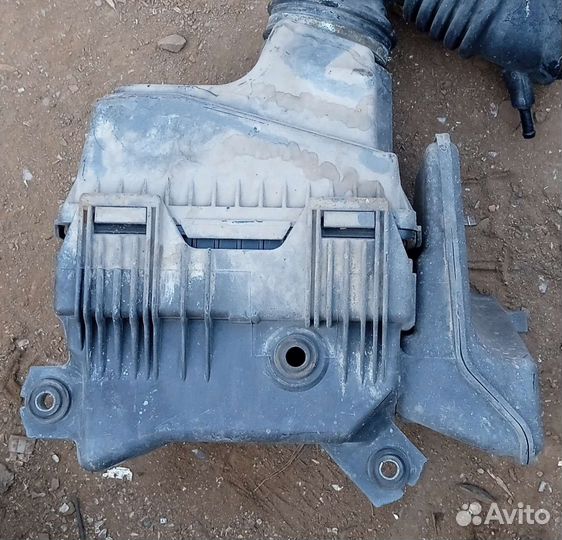 Корпус воздушного фильтра Mitsubishi Lancer IX