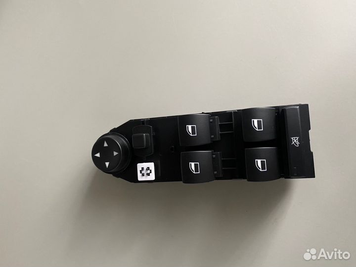 Блок управления стеклоподъемниками BMW X3