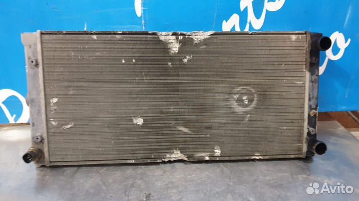 Радиатор охлаждения Фольксваген Поло 3 1,4 МКПП