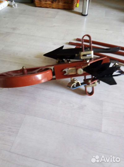 Ручной культиватор, окучник