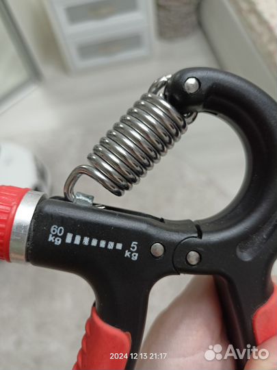 Эспандер кистевой пружинный