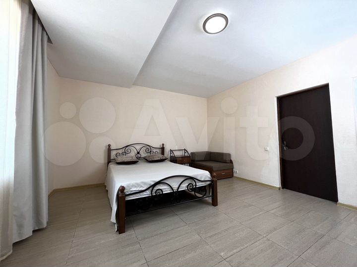 Комната 55 м², 2/4 эт.