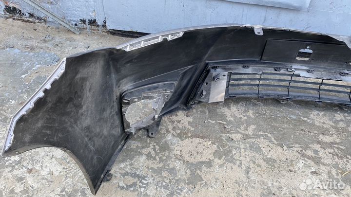 Бампер передний оригинал toyota corolla e170-e180