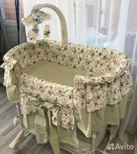 Люлька, колыбель, кроватка для новорожденного