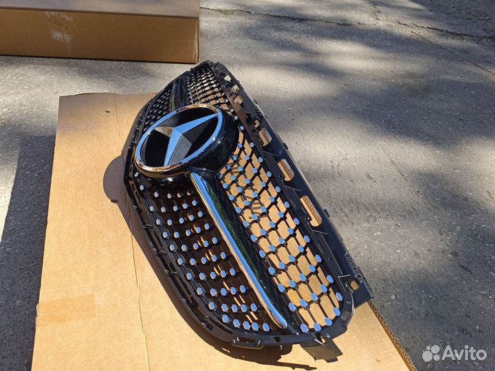 Решетка радиатор Mercedes 212 рестайлинг A21288508