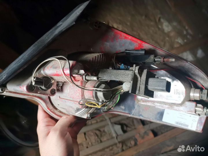 Фонарь левый газ сайбер