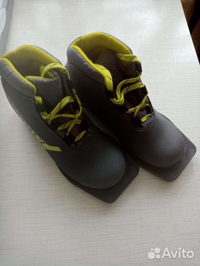 Лыжные ботинки детские