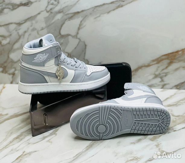 Кроссовки Nike air Jordan женские