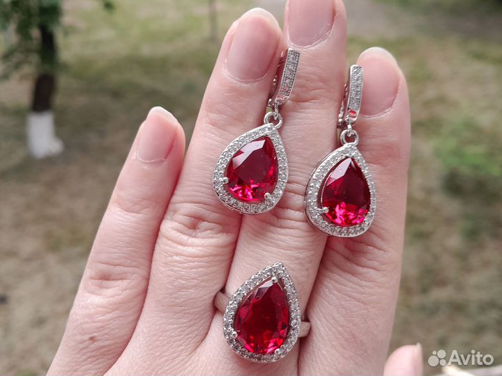 Серебряный комплект