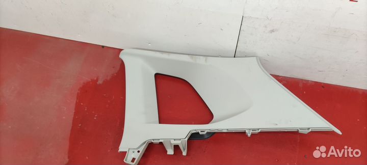 Обшивка стойки задней правой Volkswagen Tiguan 2