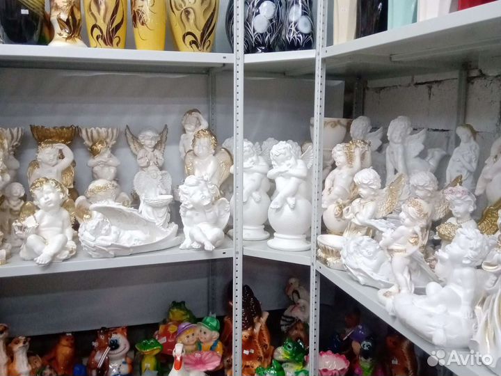 Ангел на шаре