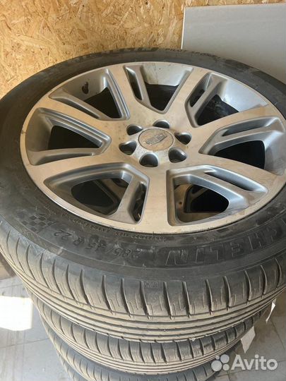Michelin Pilot Sport 4 S 285/45 R22
