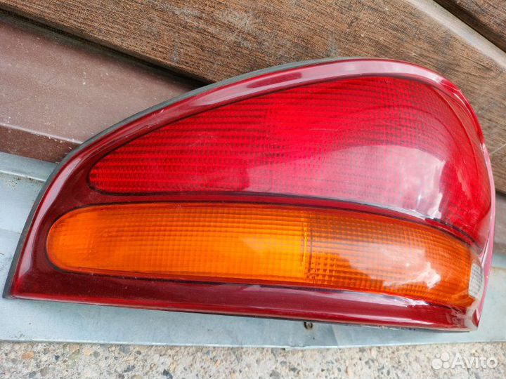 Фонарь задний левый Dodge Stratus 1 6G73 2.5 2000