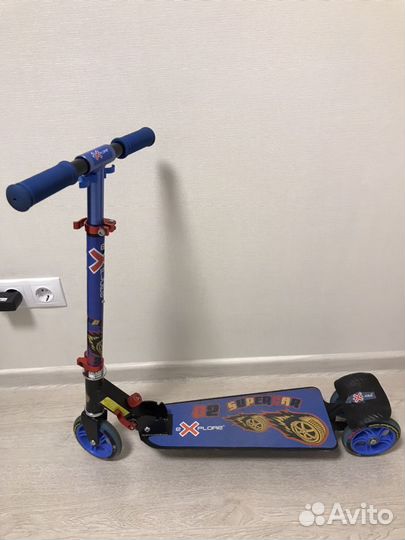 Самокат трехколёсный