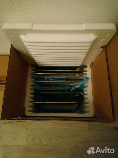 Лот из 29 матриц IPS