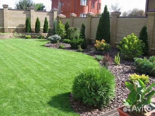 Укладка рулонного газона