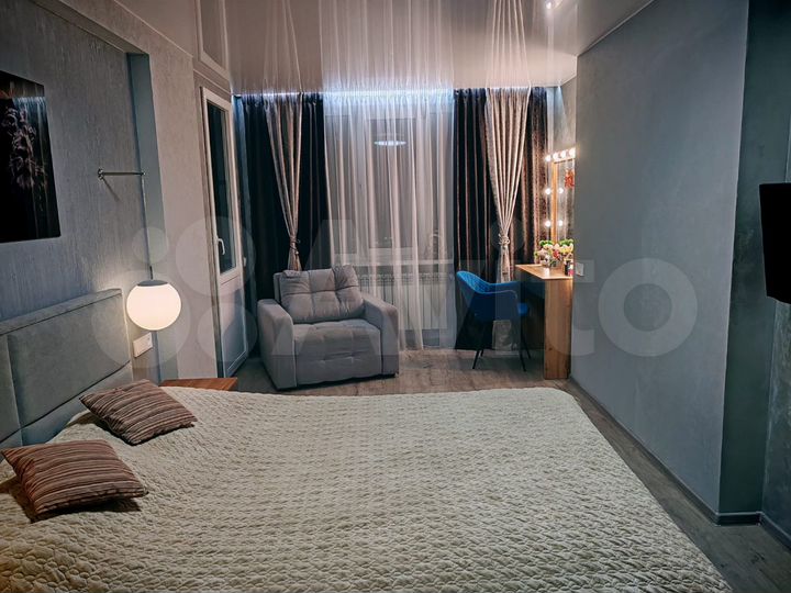 3-к. квартира, 90 м², 18/21 эт.