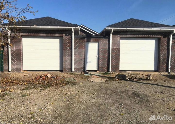 Секционные ворота