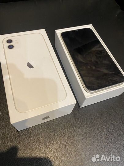 iPhone 11, 64 ГБ