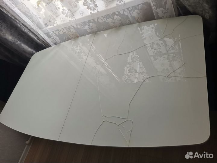 Комплект стол раздвижной и стулья