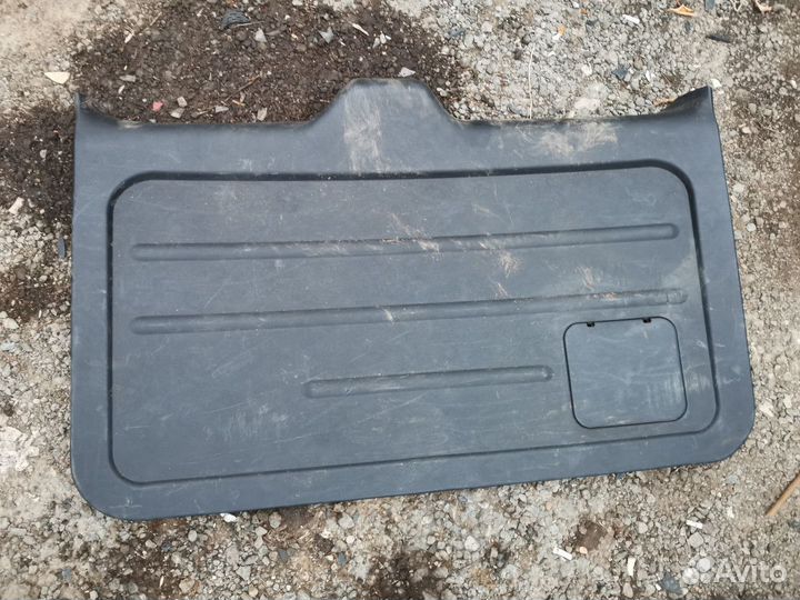 Обшивка крышки багажника Chery Tiggo T11