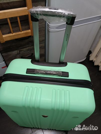 Чемодан 106 литров